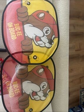 Buc-ee's Onboard Sun Shade Pair with Beaver Graphic - Yellow & Red